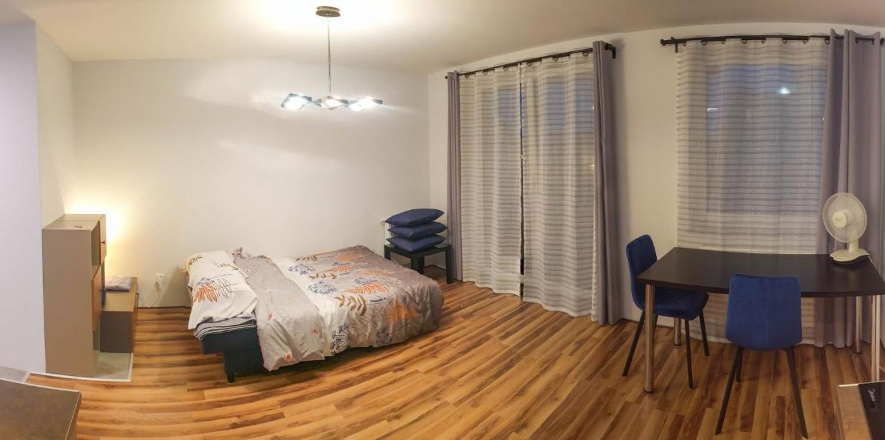 Mini Apartament Krakow Pn / Cracow North Z Parkingiem Exterior foto